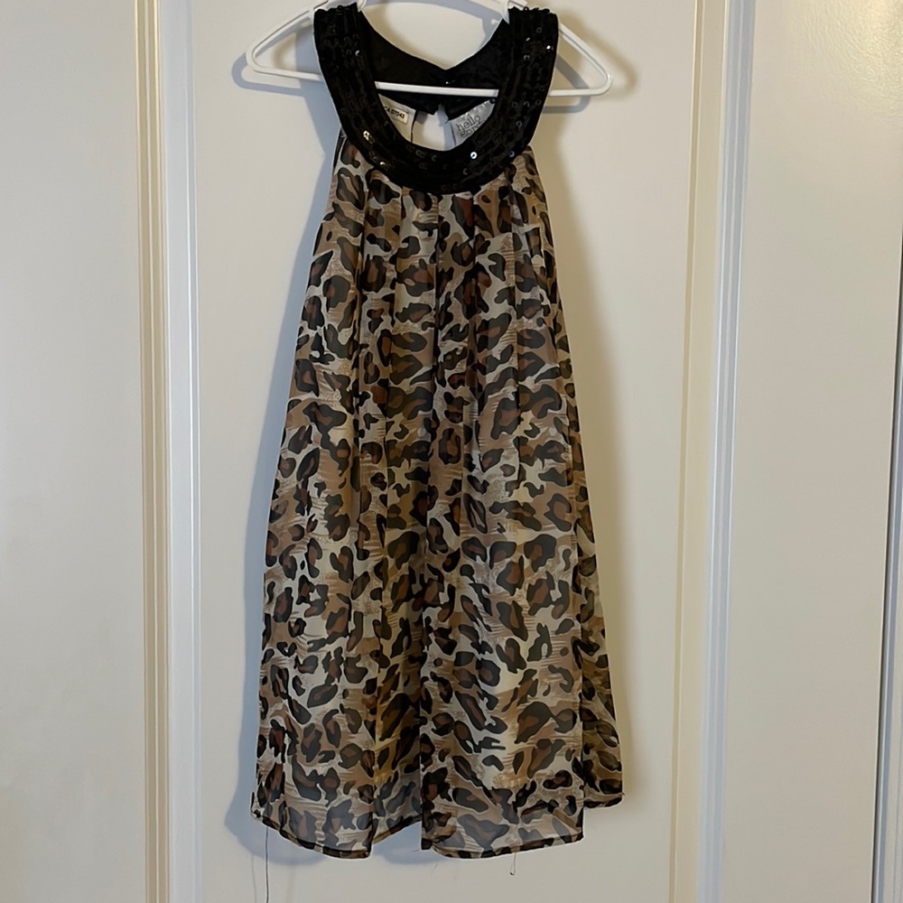 Very cute little girl dress!